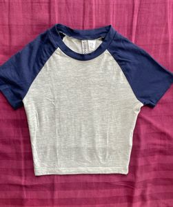 H&amp;M White &amp; Navy Baseball Tee