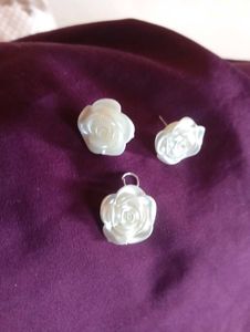 Rose Pendant With Earrings