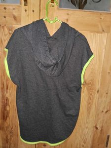 Free DeliverySleeveless Hoodie Tunic Top