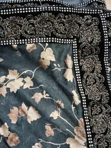 Gray, Sari 🥻🥻🥻🥻blause Ni H Iska