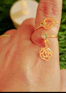 Classy Flower Leaf Ring