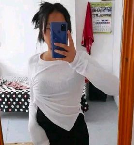 Round Neck Long Sleeve Top