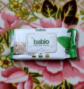 Pack Of 40 Dental Floss Picks And Baby Wipes
