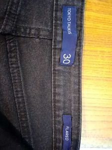 Tokyo Talkies Flared Jeans | Basics Black