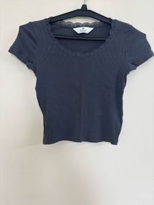 LACE DETAILED CUT TOP