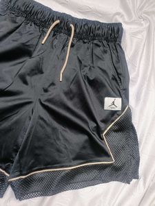 Jordan Women&#39;s Diamond Shorts 🖤