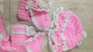 Girl Handmade Sweter, Cap And Socks