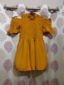 Cute Yellow Top 💛