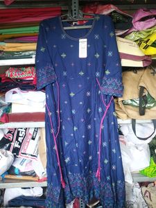 Avaasa Umbrella Kurti