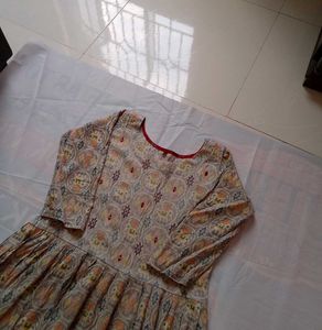 Nayara Cut Kurti