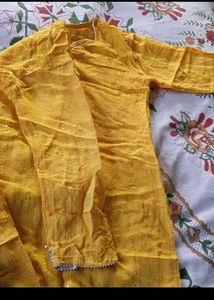 Wedding Season Beautiful Pakistani  Kurta Sets💛🤍