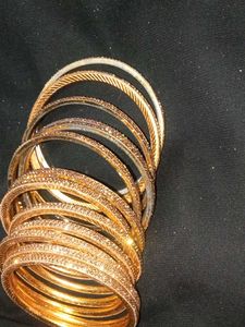 Sparkly Gold Bangle Set