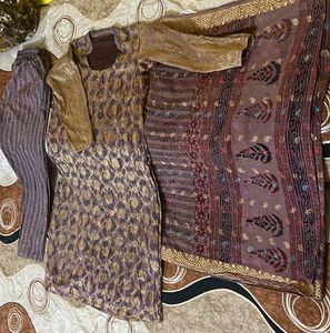 🤎Beautiful 3 Piece Bagh Print Suit🤎