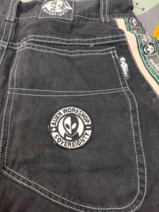 Loose Fitting Cargo Jeans