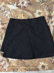 ⭕️B3G1⭕️ + 30 % Off On Combo❗️Black Skort
