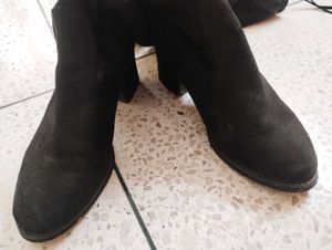 Thigh High Boots With Free Black Stockings