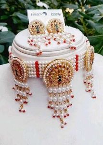 Elegant Kundan Jewelry Set