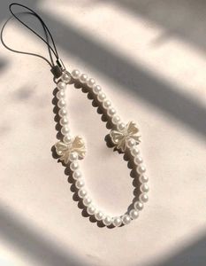 Pearl Bow Phone Charm