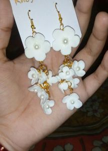 White Clay Flowers Earrings