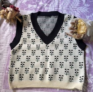 Floral Printed Sweater Vest
