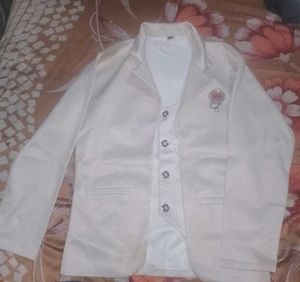 Off-White Suit Set