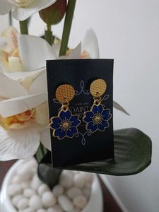 Dainty Jewels Floral Earrings