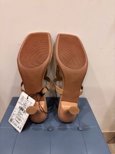 🆕”Luna Blu” Beige Stilettos With Gold Hardware