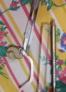 Toss n&#39; Catch Disc with vintage items