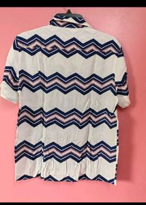 Trendy Zig-Zag Print Shirt