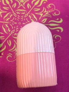Face ice roller
