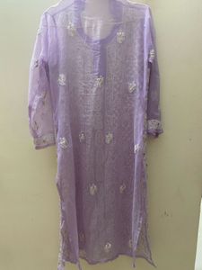 Embroidered chikankari kurta with silver embellish