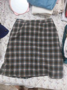 CUTE LITTLE SKIRT