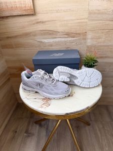 New Balance 1906