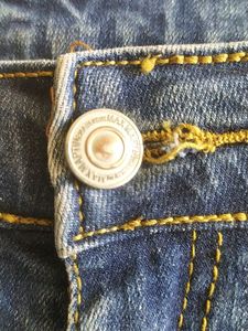 Jeans  Waist - 26  Length - 36 Beautiful Jean