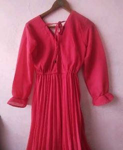 Elegant Pink Pleated Midi Dress