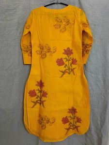 A Pretty Kurta With Floral Print