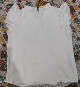 Elegant White Sleeveless Top – Casual & Formal Wea