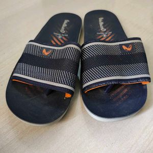 Walkaroo Slippers