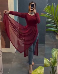Women Round Neck Flated Kurta