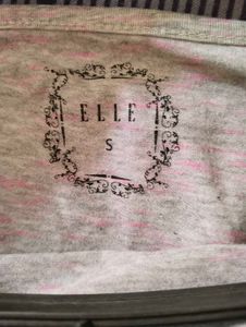 Crop Top With Wide Neck And Simple Design
