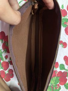 ThLouis Vuitton Pochette accessoire leather handba