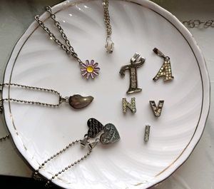 Assorted Silver Necklaces📿 pack of 4