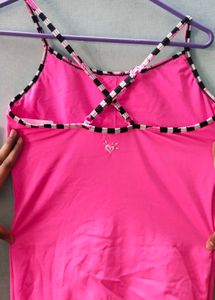 Swimming top with lining and adjustable straps
