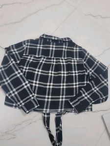 Checkered Black crop shirt