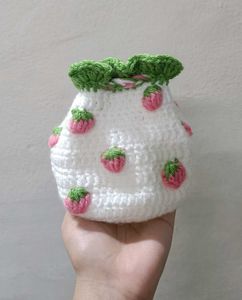 🍓 Crocheted Strawberry Pouch