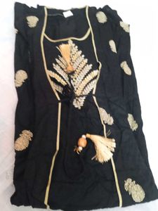 A Stylist Frock Kurti With Leggy And Dupatta