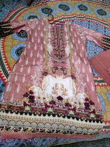 pakistani lawn suits sets