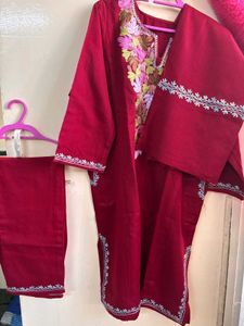 Kashmari Embroidered Kurta Set