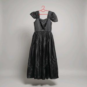 Elegant Black Maxi Dress