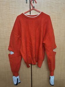 Trendy Cut-Out Sleeve Sweater